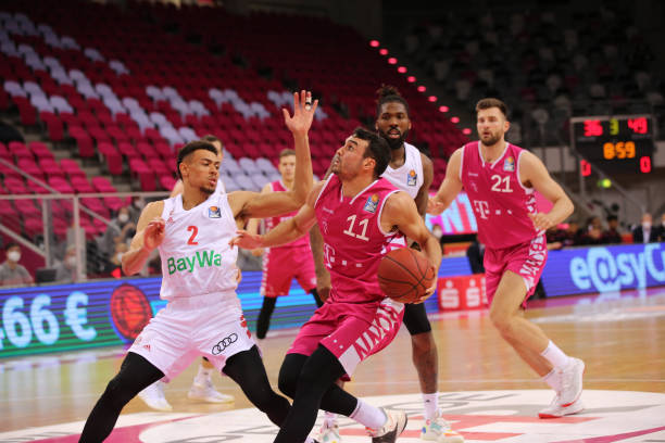 中常常给人 中常常给人