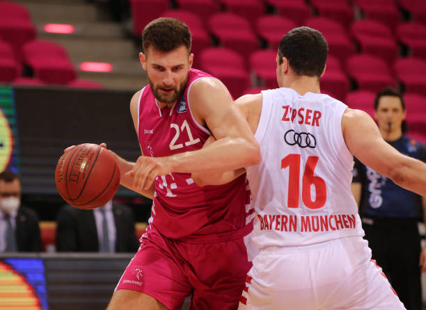 与他合同中 与他合同中